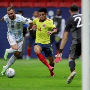 最险一场！保守阿根廷险因防守失神自酿苦果